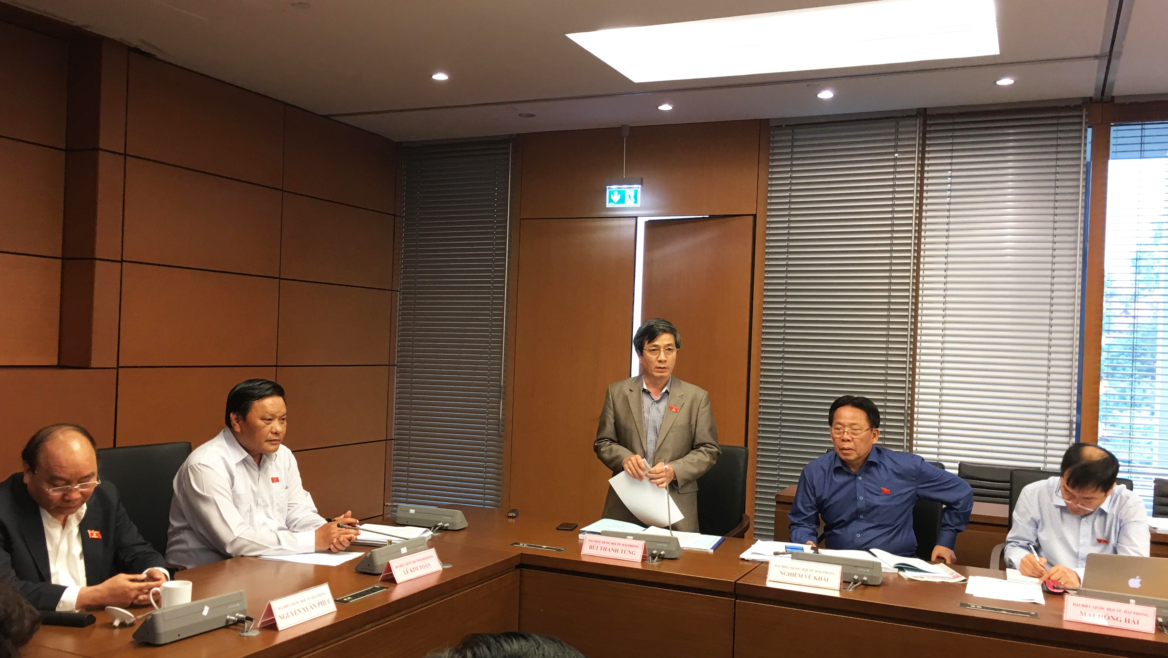 Cần có khuyến khích đối với sản xuất các loại rượu, bia ít độ cồn hoặc không độ cồn